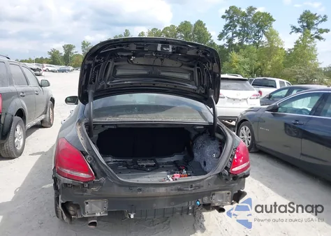 2015 Mercedes-Benz C 300 4Matic из США, поврежденный, VIN 55SWF4KB1FU024766